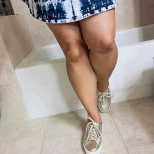 🔥HOST PICK🔥 Steve Madden Metallic Gold Tennis Shoes - Size 8.5